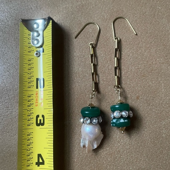 Asymmetrical baroque pearl chain bead and rhinestone earrings - Picture 5 of 5